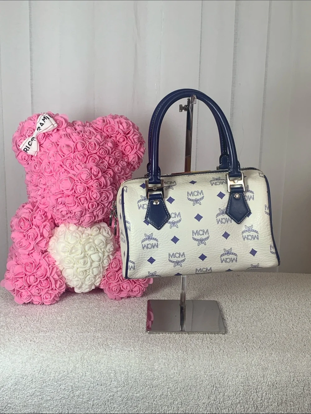 GUC MCM Visetos Princess Lion Satchel